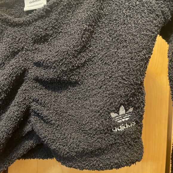 Adidas Originals Relaxed Risqué Fluffy Knit Ruched Cropped Long Sleeve — Size 10 - Picture 5 of 5